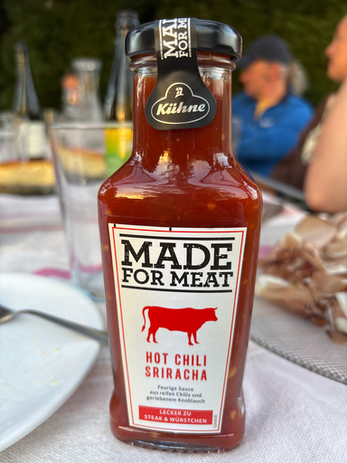 Kühne Made for Meat Sriracha Hot Chili Sauce