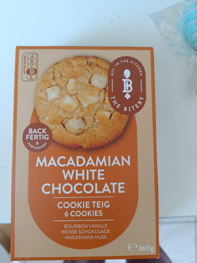 The Bitery Macadamian White Chocolate