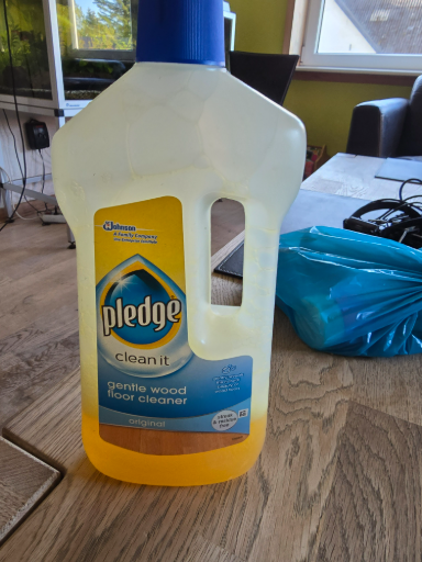 Pledge Gentle Wood Floor Cleaner