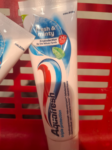 Aquafresh Triple Protection Fresh & Minty Toothpaste