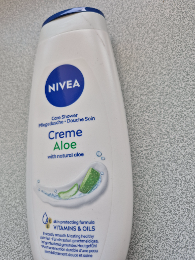 NIVEA Creme Aloe Shower Gel