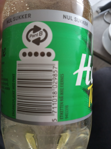 H2O Soft Seltzer 0.0% Alcohol Pinot Noir