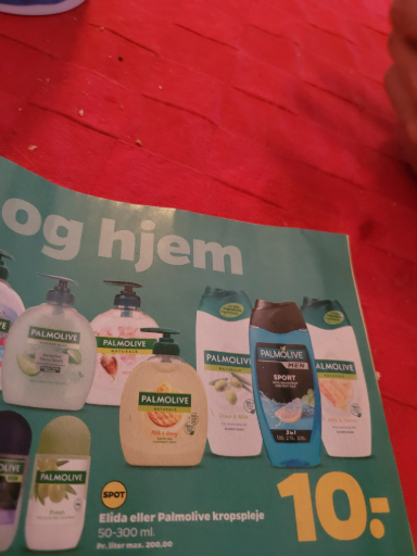 Palmolive Luminous Oils Rejuvenating Body Wash