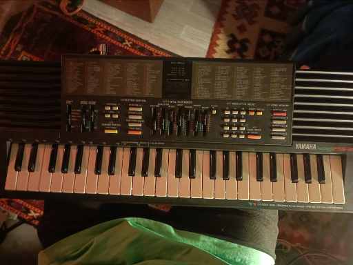 Yamaha PSR-E273 Portable Arranger Keyboard