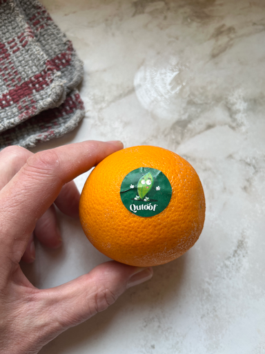 Quidoor orange fruit
