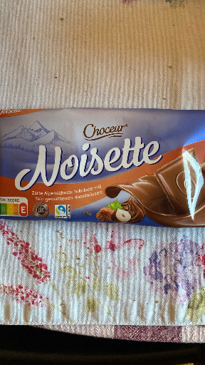 Choceur Nussknacker Whole Hazelnut Chocolate
