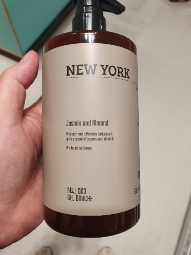 New York Jasmin and Almond Body Wash