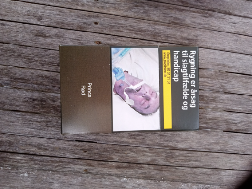 Prince Red cigaretter