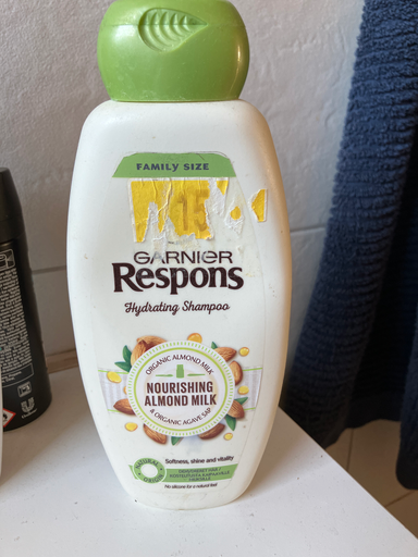 Garnier Nourishing Almond Milk