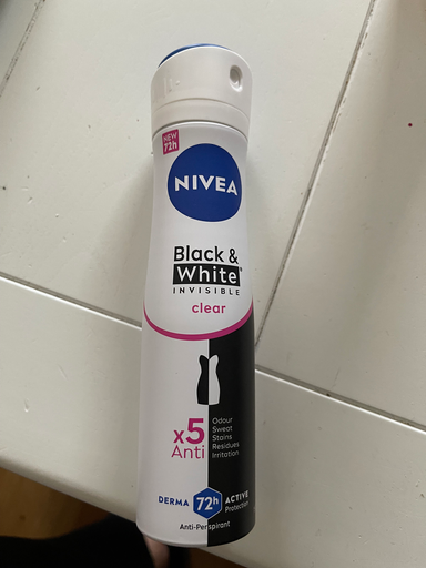 NIVEA Black & White Invisible Clear