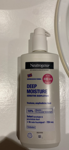 Neutrogena Deep Moisture Sensitive Body Lotion