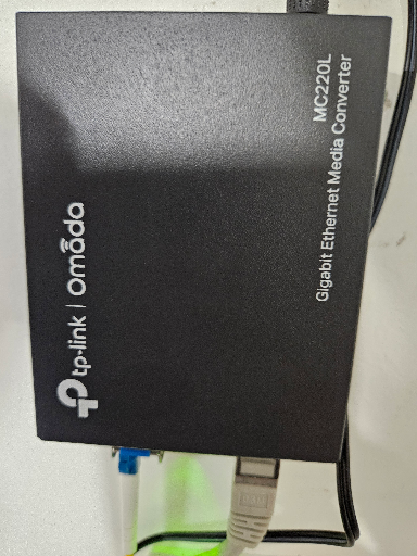 TP-Link Omada MC220L Gigabit Ethernet Media Converter