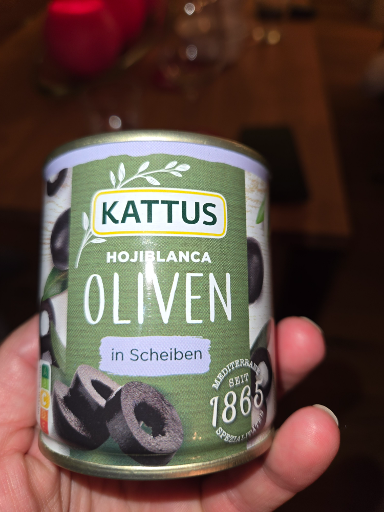 Kattus Spanische Oliven