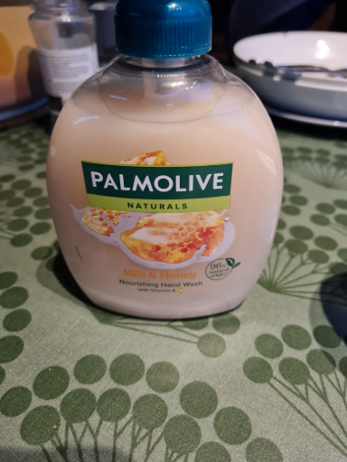 Palmolive Naturals Milk & Honey Nourishing Hand Wash