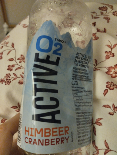 Adelholzener Active O2 Himbeer Cranberry Getränk