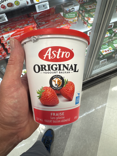 Astro Original Yogourt Balkan Fraise