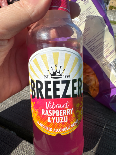Bacardi Breezer Vibrant Raspberry & Yuzu