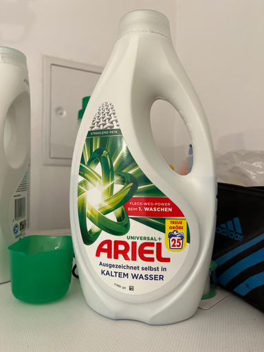 Ariel Universal+ Liquid Laundry Detergent