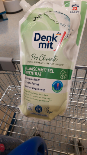 Denk mit Allzweckwaschmittelkonzentrat