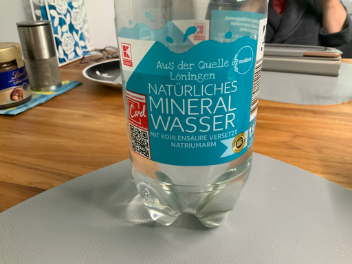 Saskia Quelle Löningen Classic Mineralwasser mit Sprudel