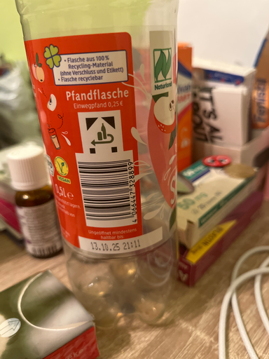 Pfandflasche Einwegflasche 0.5L Recyclingmaterial