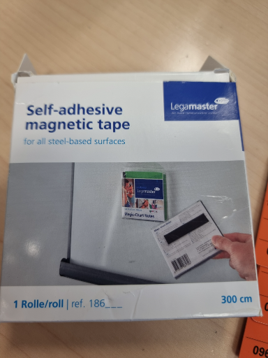 Legamaster Self-adhesive magnetic tape
