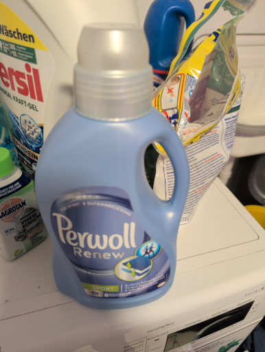 Perwoll Renew Sport Laundry Detergent