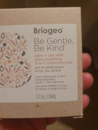 Briogeo Be Gentle, Be Kind Aloe + Oat Milk Ultra Soothing 3-in-1 Cleansing Bar