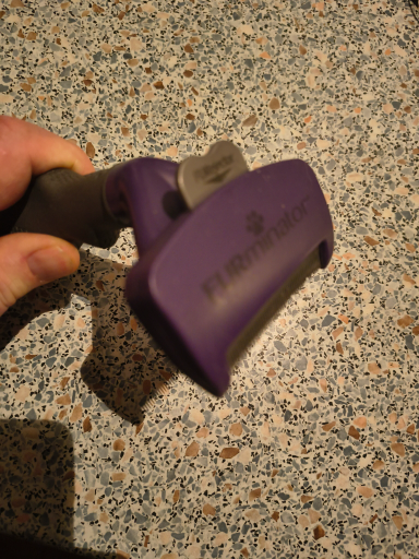 FURminator Deshedding Tool für Hunde und Katzen