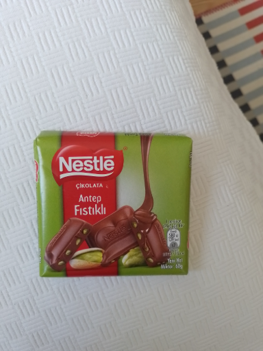 Nestlé Antep Fıstıklı