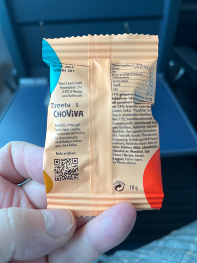Treets Peanuts with ChoViva