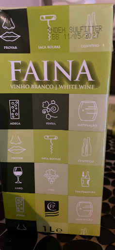 Fania white wine