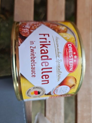 Dreistern Frikadellen in Zwiebelsauce