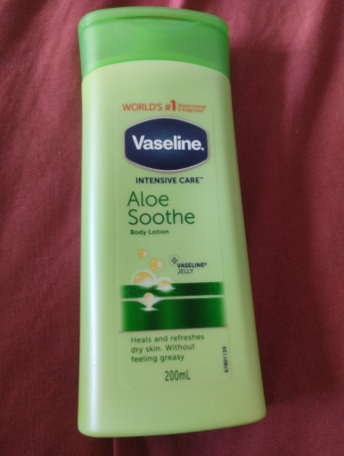 Vaseline Aloe Soothe Body Lotion