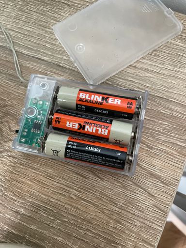 Blinker Alkaline AA Batteries