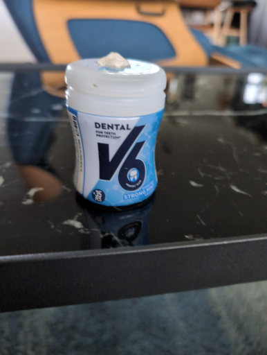 V6 Dental Care Gum Spearmint + Fluoride Box