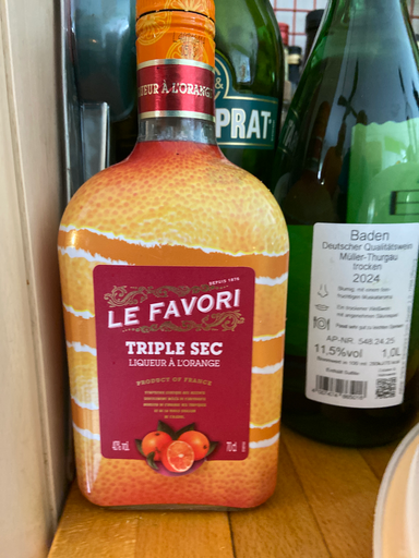 Le Favori Triple Sec liqueur