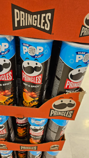 Pringles Hot & Spicy Flavour Crisps