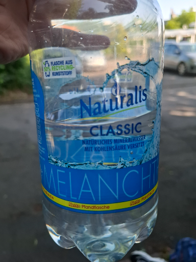 Naturalis Classic mineral water