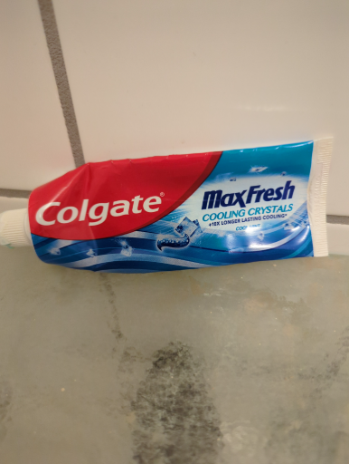 Colgate MaxFresh Cooling Crystals Toothpaste