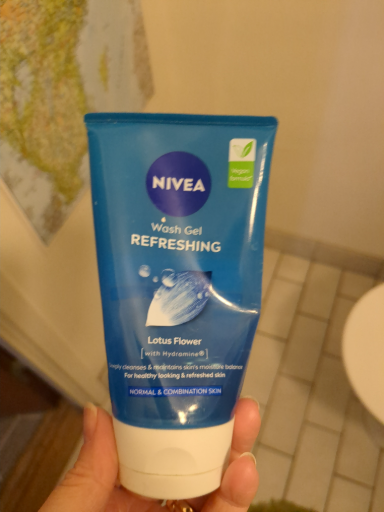 NIVEA Refreshing Wash Gel