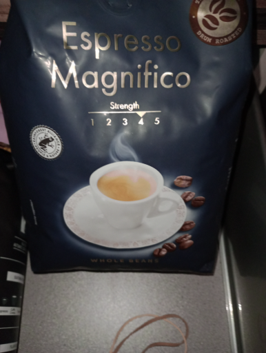 Magnifico Coffee Roaster & Coffee Shop House Espresso