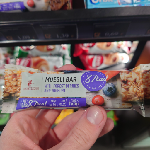 Heathless Muesli Bar with Forest Berries and Yoghurt