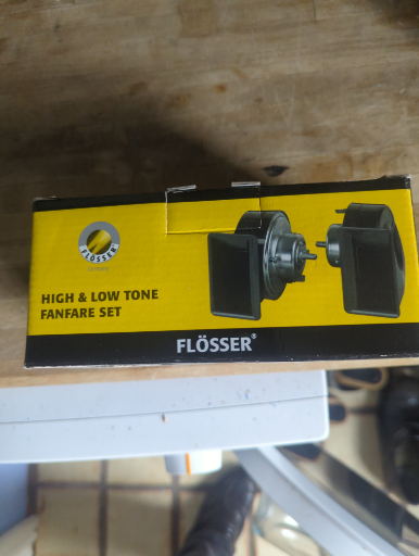 Flösser High & Low Tone Fanfare Horn Set
