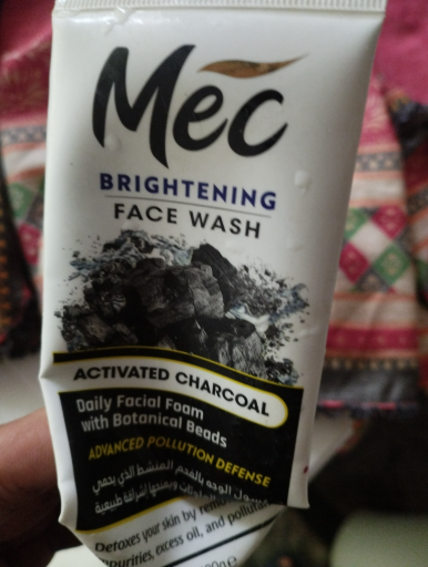 Mec Brightening Face Wash Activated Charcoal
