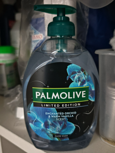 Palmolive Enchanted Orchid & Warm Vanilla Scent