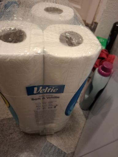 Veltie Paper Towels