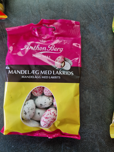 Anthon Berg Mandelæg med Lakrids
