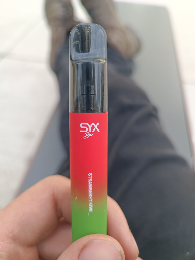 SYX BAR Strawberry Kiwi