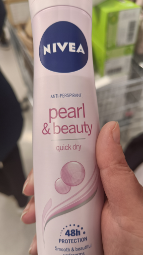 NIVEA Pearl & Beauty Anti-Perspirant
